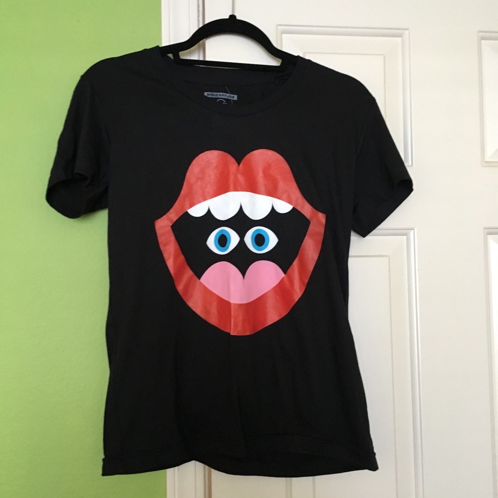 Upper playground short sleeved t-shirt.